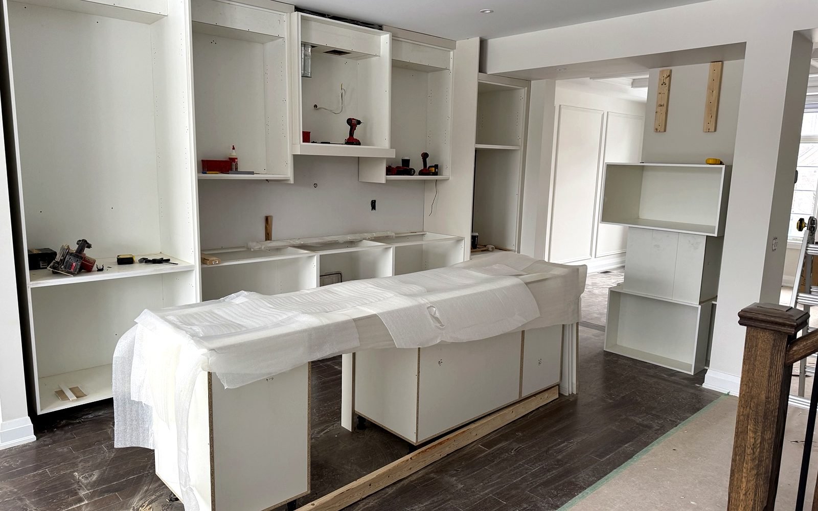 White Built-in Wall & Storage System build